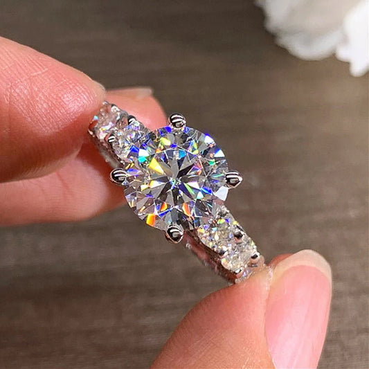 Elegant Zircon Ring with Copper Detailing for Women